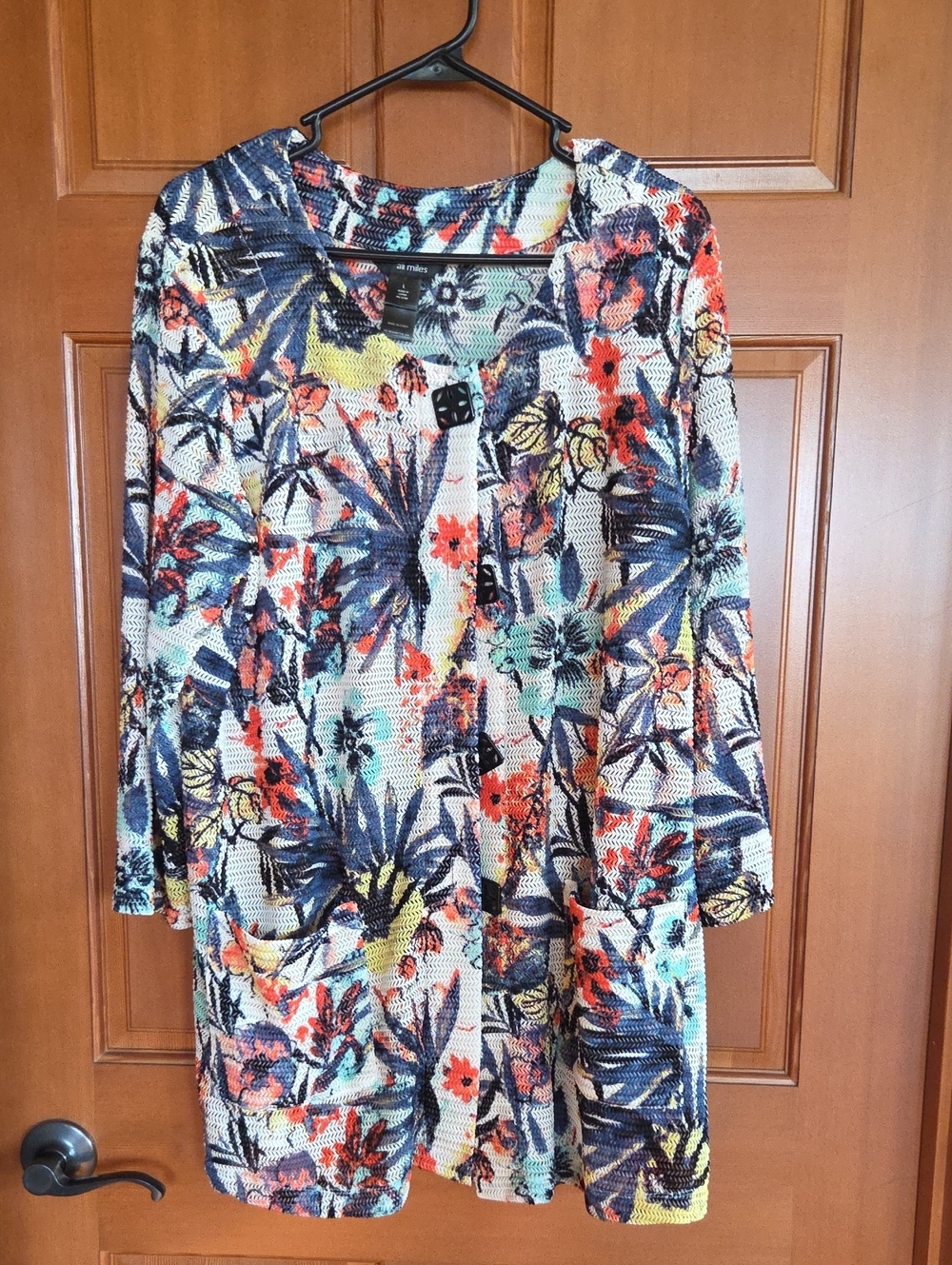 Ali Miles Floral Knit Tunic Coverup Cardigan in Navy, Coral & Mint PtP 21" L 32"